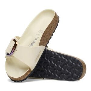 Like New - Birkenstock Madrid Big Buckle in Ecru